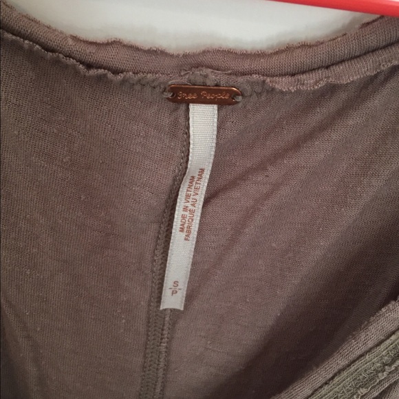 TAUPEY FREE PEOPLE RUFFLE TOP - Picture 2 of 2